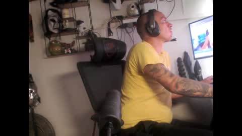 Snapshot of hotkinkytat chatting on September 29, 12:10 pm hotkinkytat online show from September 29, 12:10 pm