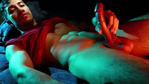 Snapshot of hotlatinking chatting on January 12, 2:24 am Hotlatinking online show from January 12, 2:24 am