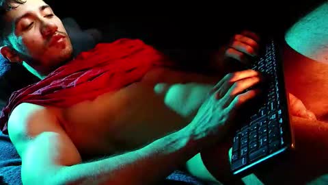 Hotlatinking online show from March 21, 8:19 am