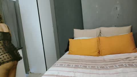 hotlilya online show from October 27, 8:07 am