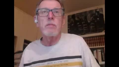 Snapshot of hotlux_54 chatting on July 17, 10:25 pm hotlux_54 online show from July 17, 10:25 pm