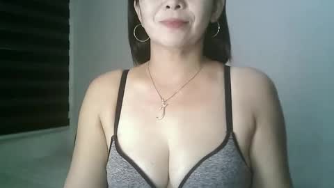 hotmamajen4u online show from May 8, 2:50 am