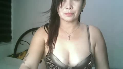 Snapshot of hotmamajen4u chatting on July 13, 10:40 am hotmamajen4u online show from July 13, 10:40 am