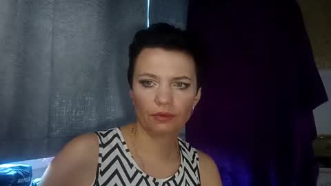 hotmamaqueen234 online show from July 31, 7:52 am