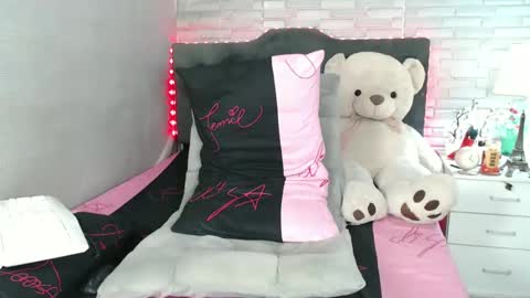 Snapshot of hotmaniacts chatting on December 16, 6:05 pm HotTrannyCock online show from December 16, 6:05 pm