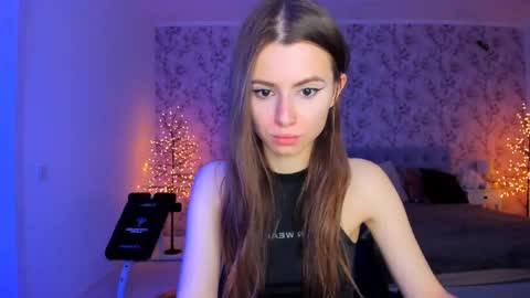 Snapshot of hotmolly_ chatting on June 7, 6:22 pm hotmolly_ online show from June 7, 6:22 pm