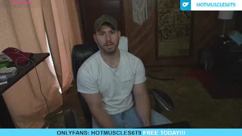 Snapshot of hotmuscles6t9 chatting on June 11, 2:59 pm hotmuscles6t9 online show from June 11, 2:59 pm