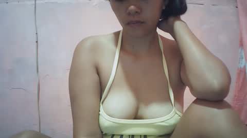 Snapshot of hotpink4u04 chatting on October 8, 6:38 pm hotpink4u04 online show from October 8, 6:38 pm
