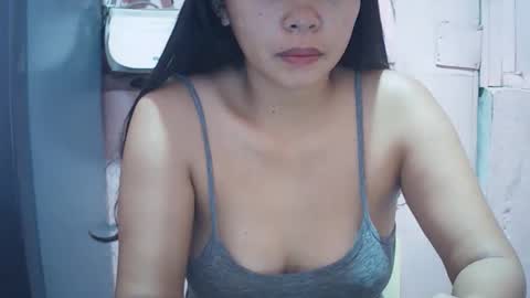 hotpink4u04 online show from October 28, 8:00 pm