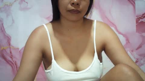 hotpink4u04 online show from June 27, 10:48 pm