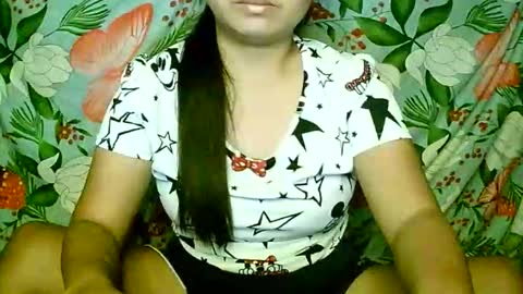 hotpussy_lipsxx69 online show from January 7, 1:41 am