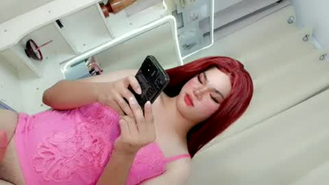 Snapshot of hotsiren101 chatting on June 16, 1:03 pm hotsiren101 online show from June 16, 1:03 pm