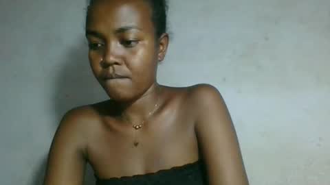 Snapshot of hotskinny98 chatting on March 1, 8:38 am hotskinny98 online show from March 1, 8:38 am