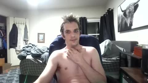 Snapshot of hotslimboy24 chatting on January 6, 5:30 am sexy mark online show from January 6, 5:30 am