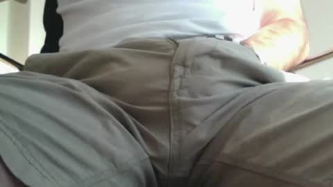 Snapshot of hotstepper_1979 chatting on August 7, 4:42 pm hotstepper_1979 online show from August 7, 4:42 pm