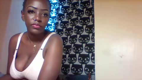 Amalia online show from December 5, 1:52 pm