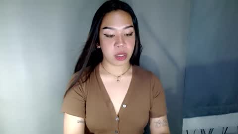 jelaigrande  online show from April 10, 2:06 am