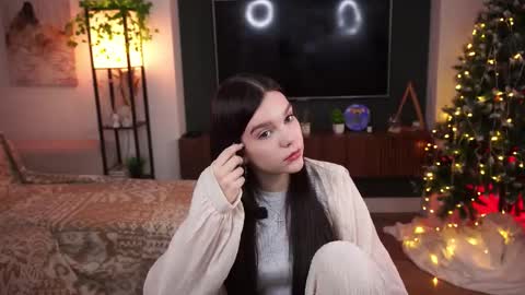 Snapshot of hott_no_cap chatting on December 16, 7:46 am Carol online show from December 16, 7:46 am