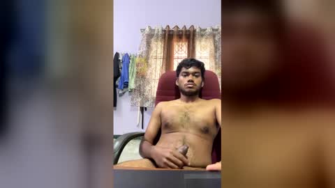 hottamilguy01 online show from February 16, 5:14 am