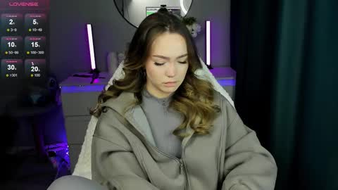 Snapshot of hottease_pvt chatting on September 9, 11:54 am hello Im Eva online show from September 9, 11:54 am