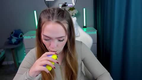 Snapshot of hottease_pvt chatting on September 20, 4:41 pm hello Im Eva online show from September 20, 4:41 pm