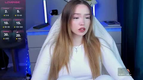 Snapshot of hottease_pvt chatting on October 26, 2:23 pm hello Im Eva online show from October 26, 2:23 pm