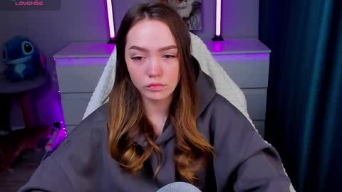 hello Im Eva online show from March 26, 5:57 am