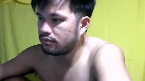HottestPinoy32 online show from June 18, 10:36 pm