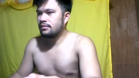 HottestPinoy32 online show from July 15, 1:05 pm