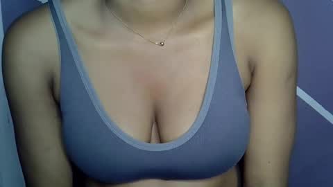 Snapshot of hottie_baddie14 chatting on September 18, 6:04 am hottie baddie14 online show from September 18, 6:04 am