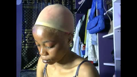 hottie baddie14 online show from November 18, 9:47 am