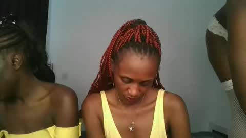 hottie_chyna online show from December 16, 9:03 am