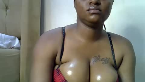hottie_divaa online show from May 17, 1:14 am