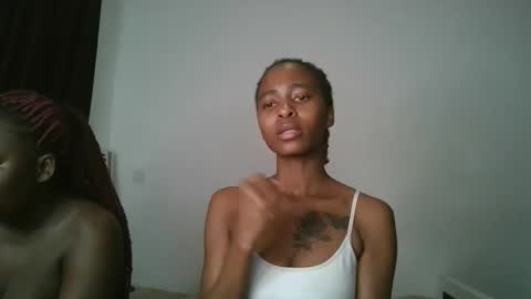 Snapshot of hottie_mistie chatting on June 6, 7:07 pm hottie_mistie online show from June 6, 7:07 pm