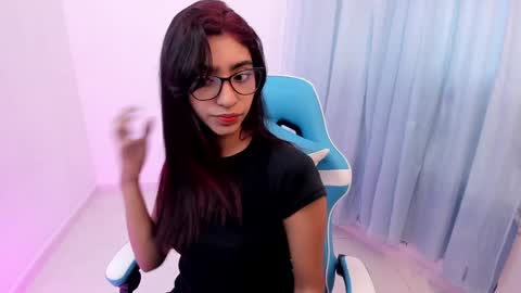 Snapshot of hottie_veronica chatting on February 7, 2:47 pm Veronica independent model online show from February 7, 2:47 pm