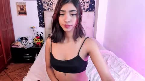 Snapshot of hottie_veronica chatting on November 29, 1:41 am Veronica independent model online show from November 29, 1:41 am