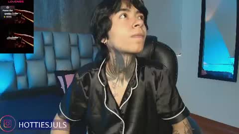 Juls online show from July 15, 6:57 pm