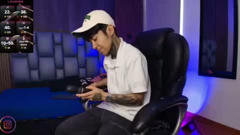 Juls online show from July 26, 7:10 pm