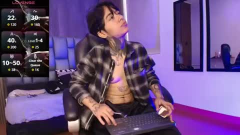 Juls online show from July 31, 7:02 pm