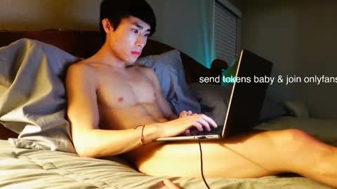 Snapshot of hottiewithabody101 chatting on March 19, 1:15 pm hottiewithabody101 online show from March 19, 1:15 pm