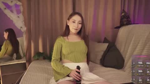 hottpeachh online show from October 19, 3:56 pm