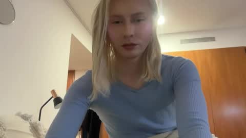 HotTransGirlie online show from June 27, 2:38 am