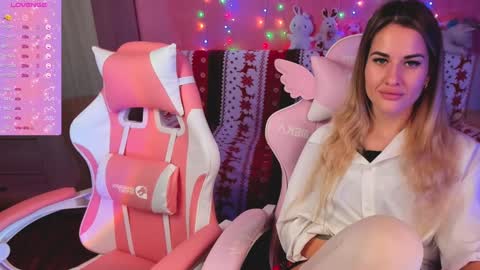 Ivanna and Jessica online show from December 12, 6:36 am