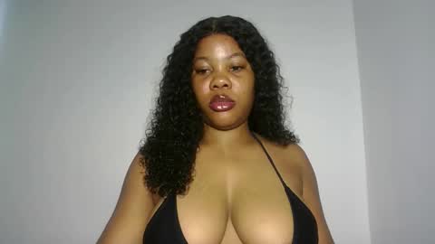 hotty_lora889 online show from February 28, 10:49 am