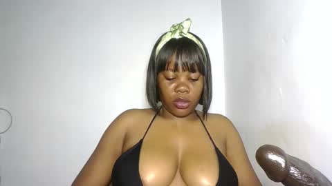 hotty_lora889 online show from March 25, 8:15 pm