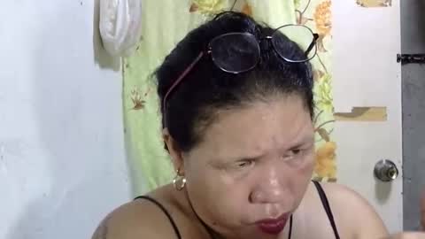 hottycrissy4u online show from May 12, 7:44 pm