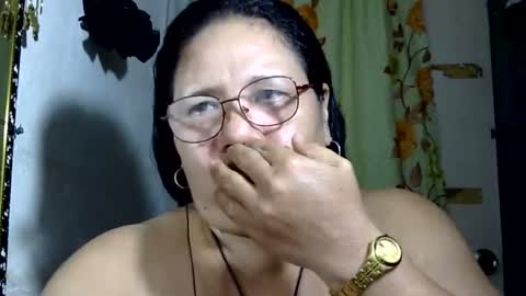 hottycrissy4u online show from June 3, 1:57 pm