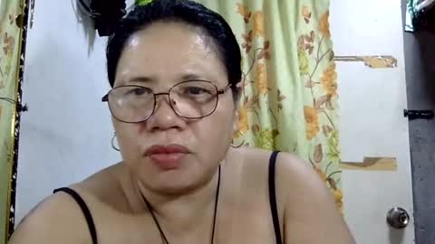 Snapshot of hottycrissy4u chatting on June 20, 9:17 pm hottycrissy4u online show from June 20, 9:17 pm