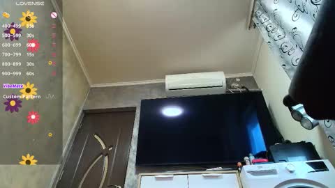 Snapshot of hotvany chatting on February 5, 1:05 pm Goddess of Luv online show from February 5, 1:05 pm