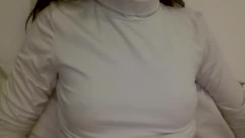 Snapshot of hotwinterxx chatting on December 19, 12:13 am Hotwixx online show from December 19, 12:13 am